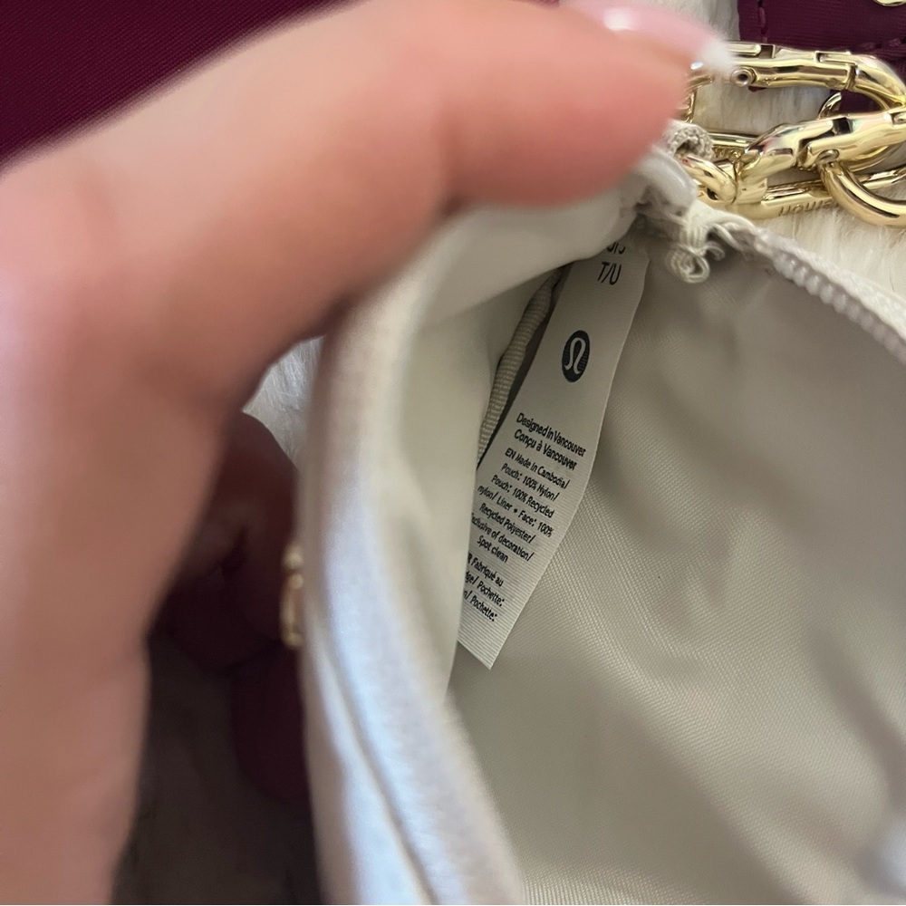 Lululemon Dual Pouch Wristlet Maroon White - Picture 5 of 5